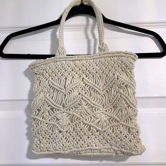 Cottage Product Vintage Handmade from Philippines, Cream Macramé Tote Bag - Picture 3 of 5